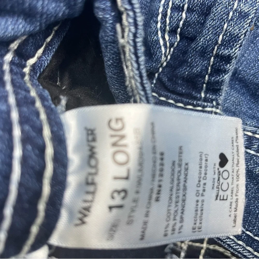 Wallflower Indigo Curvy Fit Jeans - Picture 4 of 4